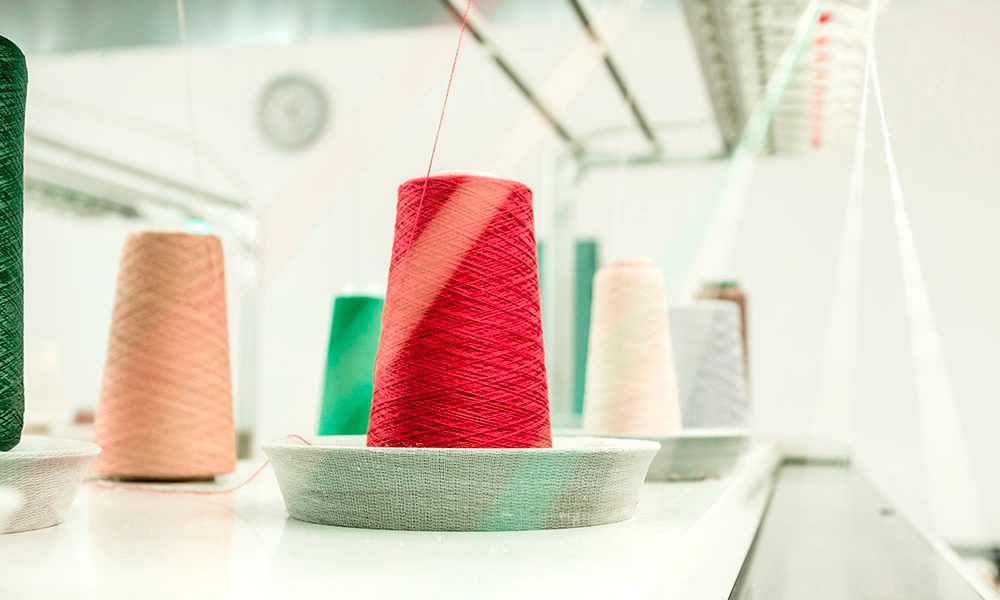 Filati all'interno della sala macchina presso Loma